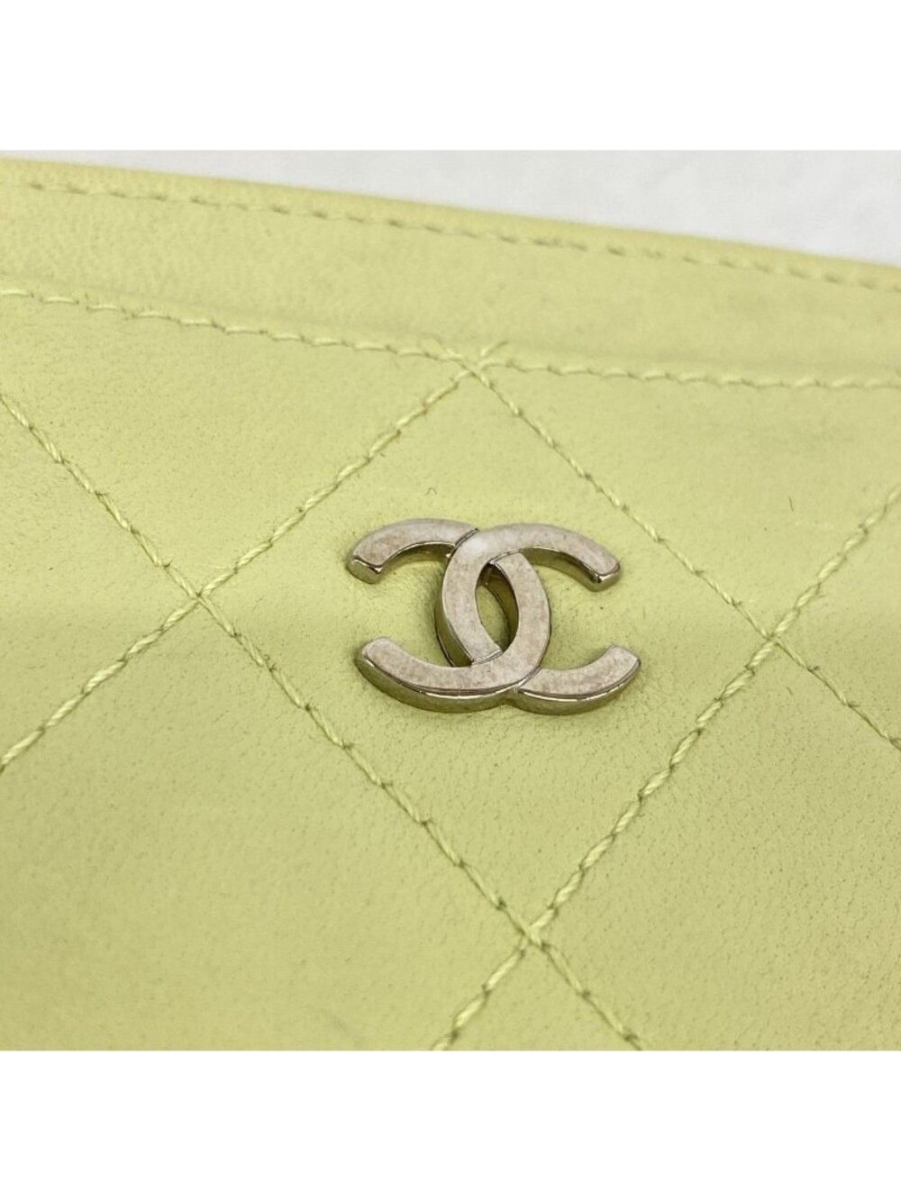★SOLD★ Chanel Card Case Quilted Lambskin Light Green Silver - Picture 7 of 8